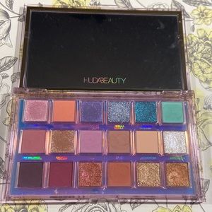 Huda Beauty Mercury Retrograde Eyeshadow Palette